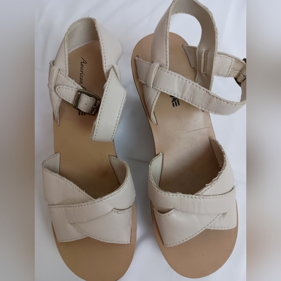 2/$30 AMERICAN EAGLE Cream Summer Clog Sandals with Crisscross Straps (#117) - Picture 1 of 5